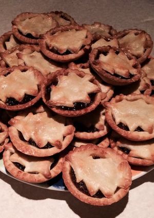 A picture of Mince pies.