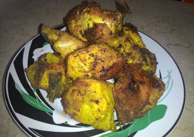Resep Ayam goreng bumbu kuning oleh Arsi Utami - Cookpad