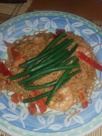 Easy Way Make Recipe Ginger and spring onion tiger prawn noodle with green beans that is Can Pamper Your Tongue, Can Spoil the Tongue}