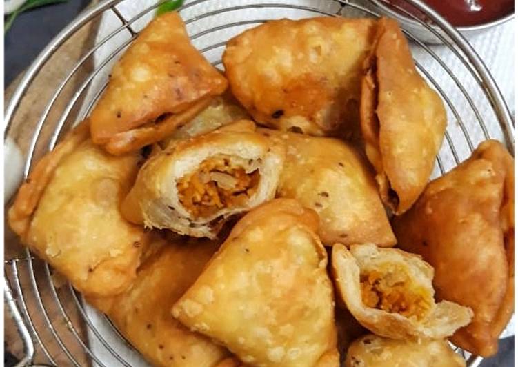 Recipe of Tasty Bhujiya stuffed mini samosas