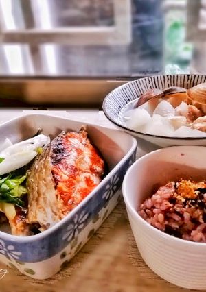 香蒜烏魚佐蘿蔔湯 的食譜成品照片