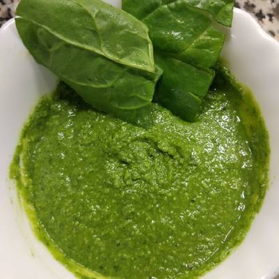 Salsa pesto con espinacas Receta de Dale Candela- Cookpad