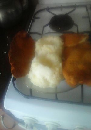 Una foto de Arroz cremoso con milanesas de pollo