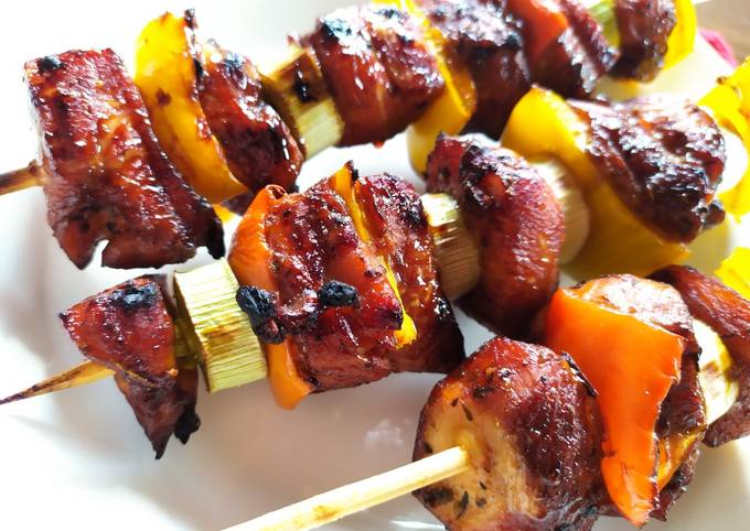 Yakitori (espetinhos de frango ao estilo japonês)