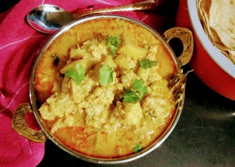 Steps to Make Homemade Mix vegetable Kurma