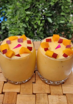 A picture of Apple Mango Custard Smoothie(Alphanso Recipe).