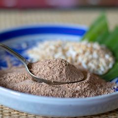 A picture of Thai ground toasted rice - Khao Kua.