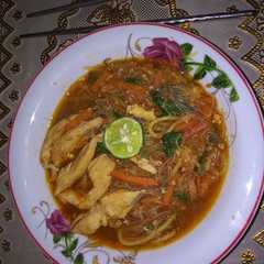 A picture of Bihun kuah tek tek.