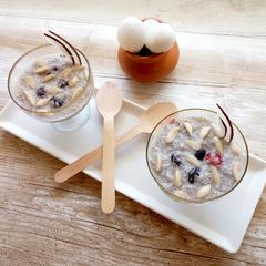A picture of Lychee & coconut pudding 🍮.