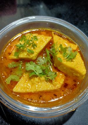 A picture of Dhokli nu Shaak.