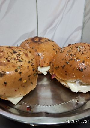 A picture of Burger without Patty.