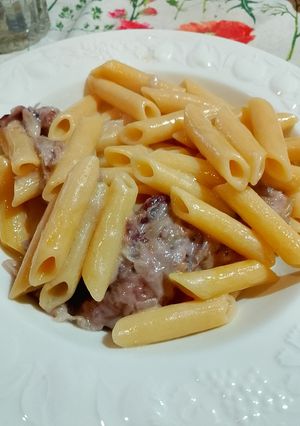 A picture of Penne with Radicchio and Creamy Cheese Sauce.