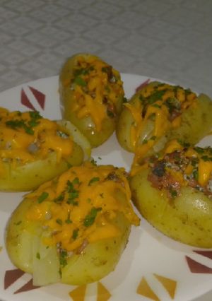 Una foto de Papa horneada exquisita