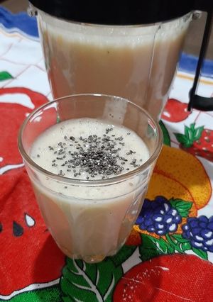 A picture of Pineapple/banana smoothie.