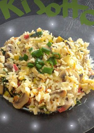 Una foto de Risotto con verduras y champiñones al roquefort