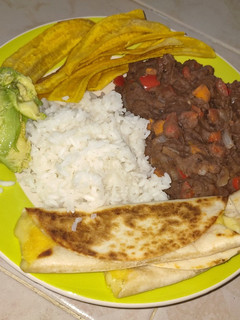 Una foto de Cualquier cosa/ combinado mexicano rápido