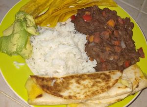 Una foto de Cualquier cosa/ combinado mexicano rápido