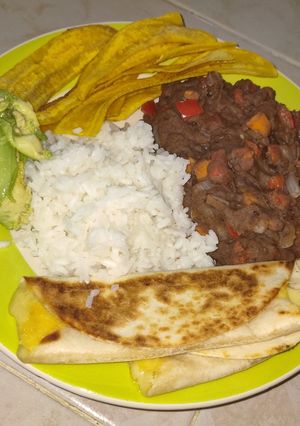 Una foto de Cualquier cosa/ combinado mexicano rápido