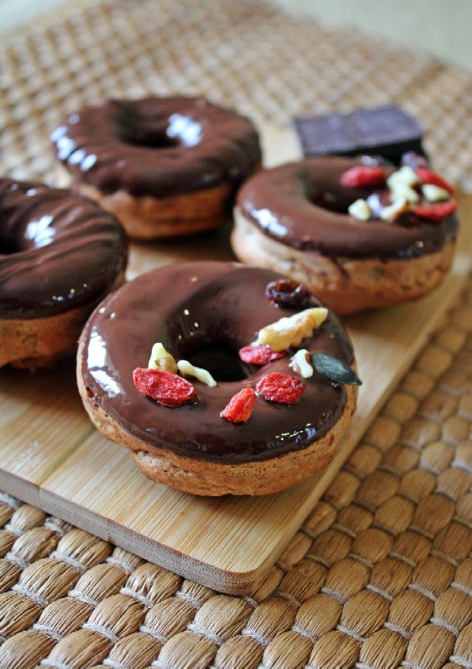 Una foto de Donuts de plátano y chocolate