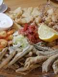 Fritura con alioli de leche