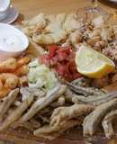 Fritura con alioli de leche