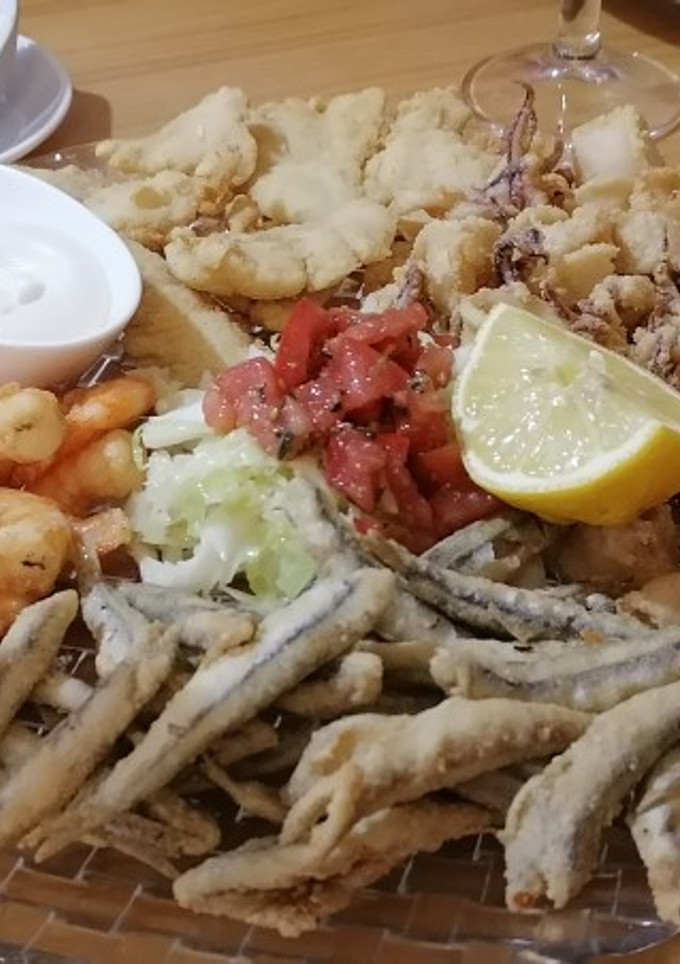 Una foto de Fritura con alioli de leche