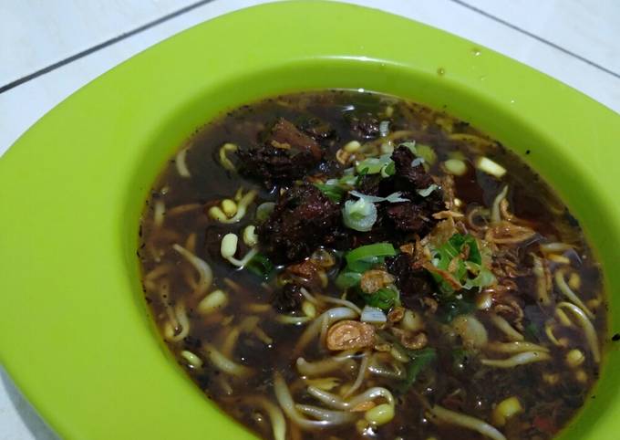 Rawon daging sapi