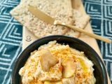 Hummus con habas fritas