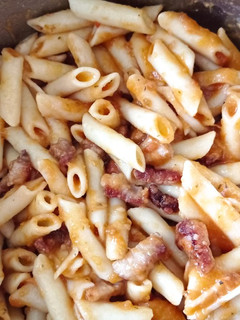 Una foto de Macarrones con panceta