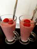 Vanilla & Strawberry Chia Pudding. 😘