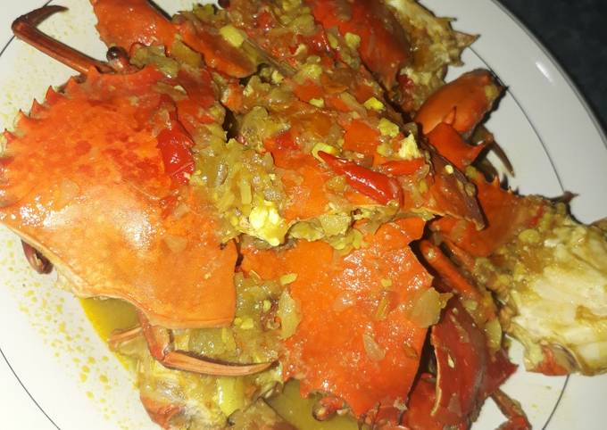 Resep bikin Kepiting Bumbu Kuning dijamin istimewa
