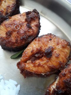 மீன் ஃப்ரை (Meen fry recipe in tamil) செய்முறை முக்கிய புகைப்படம்