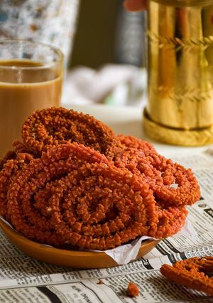A picture of Beetroot Chakli.