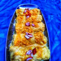 A picture of Bread malai roll.