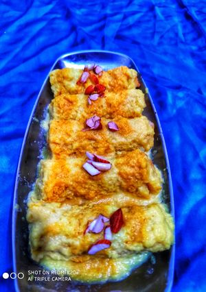 A picture of Bread malai roll.