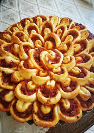 Kolbászkrémes torta recept fotója