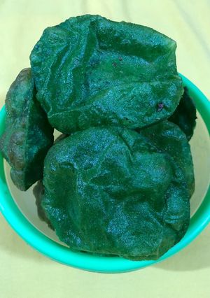 পালক পুরি(palak puri recipe in Bengali) রেসিপির প্রধান ছবি