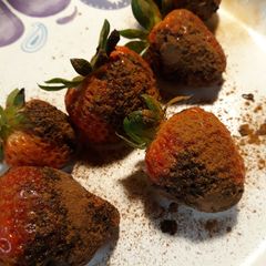 A picture of Dusty Dirty Strawberries.