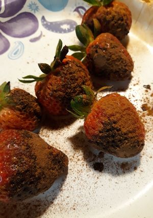 A picture of Dusty Dirty Strawberries.