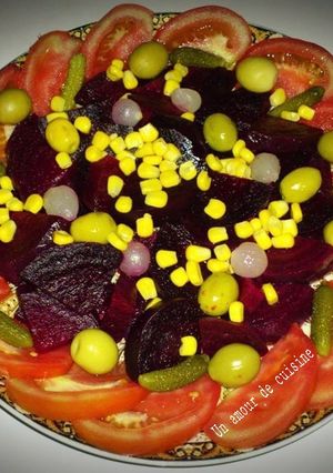 Une photo de Salade de betterave, tomate et maïs ❤