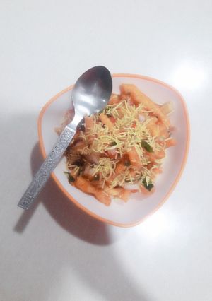 A picture of Kurkure mac chaat.