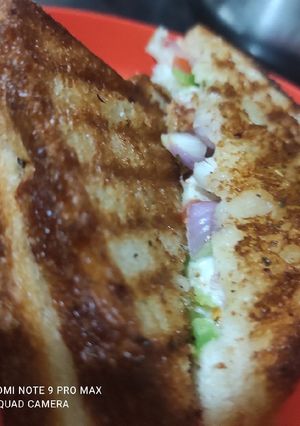प्याज़ सैंडविच (pyaz sandwich recipe in Hindi) रेसिपी मुख्य फोटो