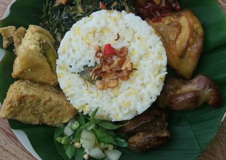 Step-by-Step Guide to Prepare Any-night-of-the-week Nasi jagung liwet gurih pulen simple pakai magicom