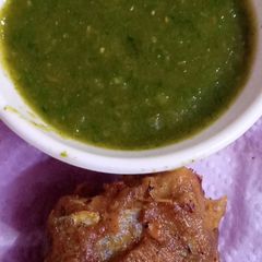 A picture of Lahori Fish Fry With Green Chutney.