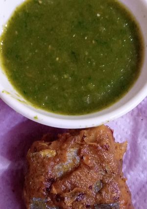 A picture of Lahori Fish Fry With Green Chutney.