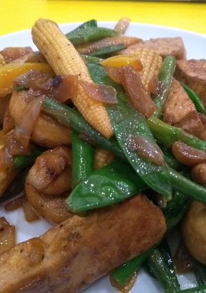 A picture of Tofu and Vegetables.