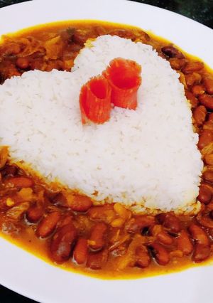 A picture of Rajma chawal.