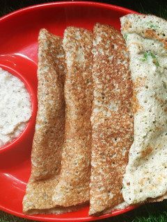 मूग डोसा (Moong Dosa Recipe In Marathi) रेसिपी चे मुख्य फोटो