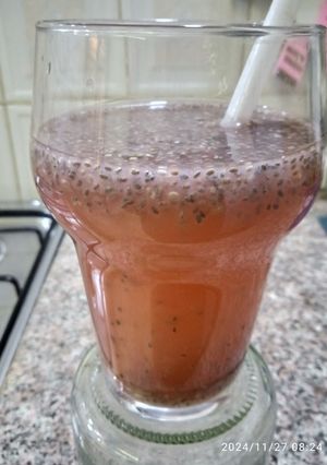 Une photo de Boisson détox pamplemousse et chia