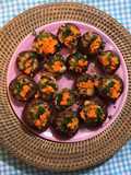 Champiñones rellenos de almendra zanahoria y diente de león